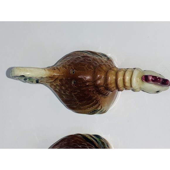 Vintage Trevewood Pottery Chicken Hens Salt & Pepper Shakers Hand Painted GUC - Picture 9 of 16